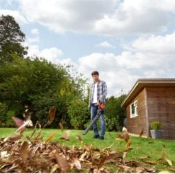 Black & Decker BLACK+DECKER BEBLV300SB-QS Bladblazer - 404 Km/u - 3000W - Zuig-/blaasfunctie - Gesnoerd -Tuin-Gereedschap Winkel 1200x1195 6