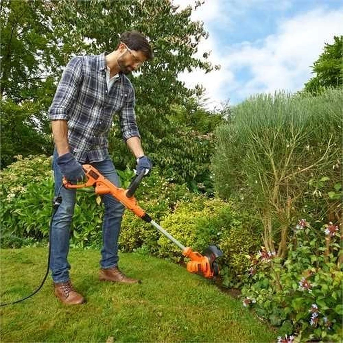 Black & Decker BLACK+DECKER BESTA525-QS Grastrimmer - 450W - 25cm - Gesnoerd 7 Black & Decker BLACK+DECKER BESTA525-QS Grastrimmer - 450W - 25cm - Gesnoerd - Afbeelding 5