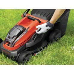 Black & Decker BLACK+DECKER CLM3825L2-QW Grasmaaier - 36V - 38cm - Incl. 2 Accu's & Lader 12 Black & Decker BLACK+DECKER CLM3825L2-QW Grasmaaier - 36V - 38cm - Incl. 2 Accu's & Lader -Tuin-Gereedschap Winkel 1200x1200 210