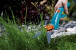 GARDENA Classic Grasschaar - Draaibaar 360° -Tuin-Gereedschap Winkel 1200x798