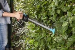 GARDENA - EasyCut 420/45 - Heggenschaar (gemotoriseerd) - Meslengte 45cm - Tandmes Opening 18mm -Tuin-Gereedschap Winkel 1200x799 37