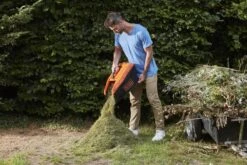 Black & Decker BLACK+DECKER BCMW3318L2-QW Grasmaaier - 18V - 33cm - Incl. 2 Accu's En Lader 19 Black & Decker BLACK+DECKER BCMW3318L2-QW Grasmaaier - 18V - 33cm - Incl. 2 Accu's En Lader -Tuin-Gereedschap Winkel 1200x800 137