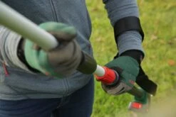 Bosch UniversalHedgePole 18 Heggenschaar Op Steel - Met 18 V Accu En Lader -Tuin-Gereedschap Winkel 1200x800 54