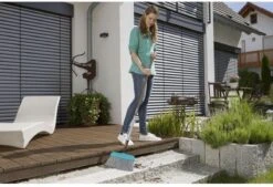 GARDENA Combisystem Terrasbezem - Breedte 32cm - Geadviseerde Steellengte 130cm -Tuin-Gereedschap Winkel 1200x822 2