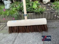 Synx Tools Gemeente Bezem 45 Cm - Straatbezem / Stadsbezem - Steel 150 Cm - Harde Natuurvezels - Bezemsteel - Bezems - Schrobborstels - Veger - Buitenbezem -Tuinbezem -Tuin-Gereedschap Winkel 1200x899 15