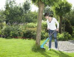 GARDENA - SmallCut Trimmer 300/23 - Grastrimmer (gemotoriseerd) - 300W - Maaibreedte 23 Cm 19 GARDENA - SmallCut Trimmer 300/23 - Grastrimmer (gemotoriseerd) - 300W - Maaibreedte 23 Cm -Tuin-Gereedschap Winkel 1200x932