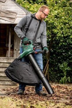 Bosch UniversalGardenTidy 3000 Bladblazer - Op Snoer - 3000 W -Tuin-Gereedschap Winkel 800x1200 26