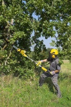 Powerplus POWXG1032 Elektrische Kettingzaag - 900W - Zwaardlengte 300mm - Automatische Kettingsmering - Incl. 1x Ketting En 1x Zwaard -Tuin-Gereedschap Winkel 800x1200 29