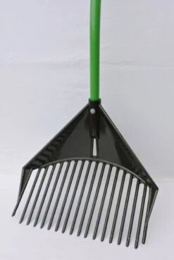 Golden Gark Multihark - Voor Harken, Scheppen En Zeven - Per Stuk – Groen 11 Golden Gark Multihark - Voor Harken, Scheppen En Zeven - Per Stuk – Groen -Tuin-Gereedschap Winkel 803x1200 2